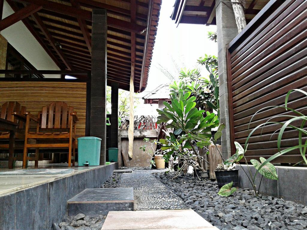 Malino Homestay Гили Траванган Экстерьер фото