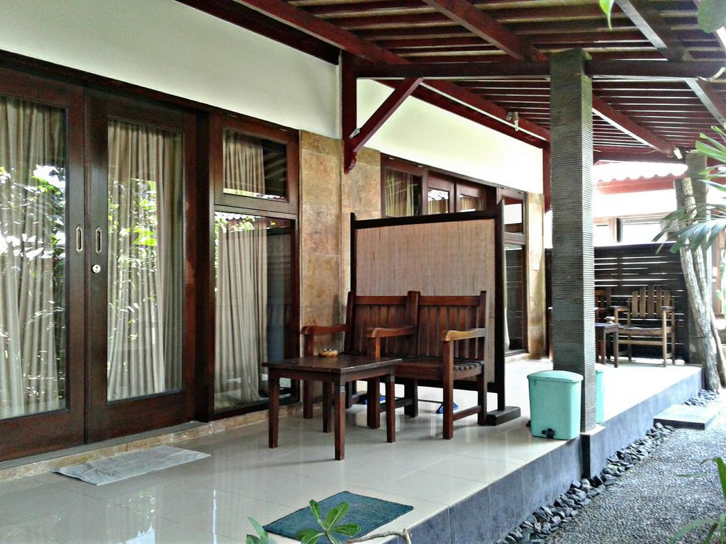 Malino Homestay Гили Траванган Экстерьер фото